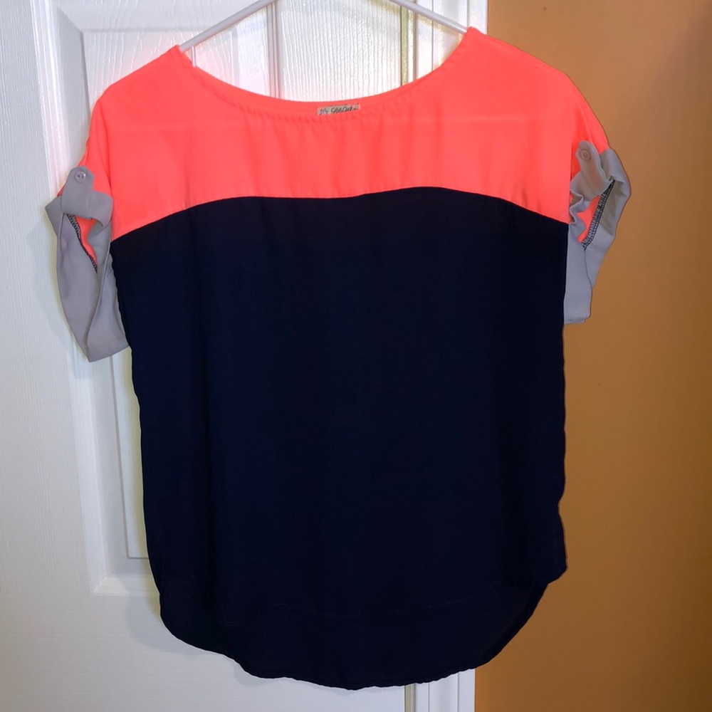 Navy blue and pink dress-up top SIZE: XS